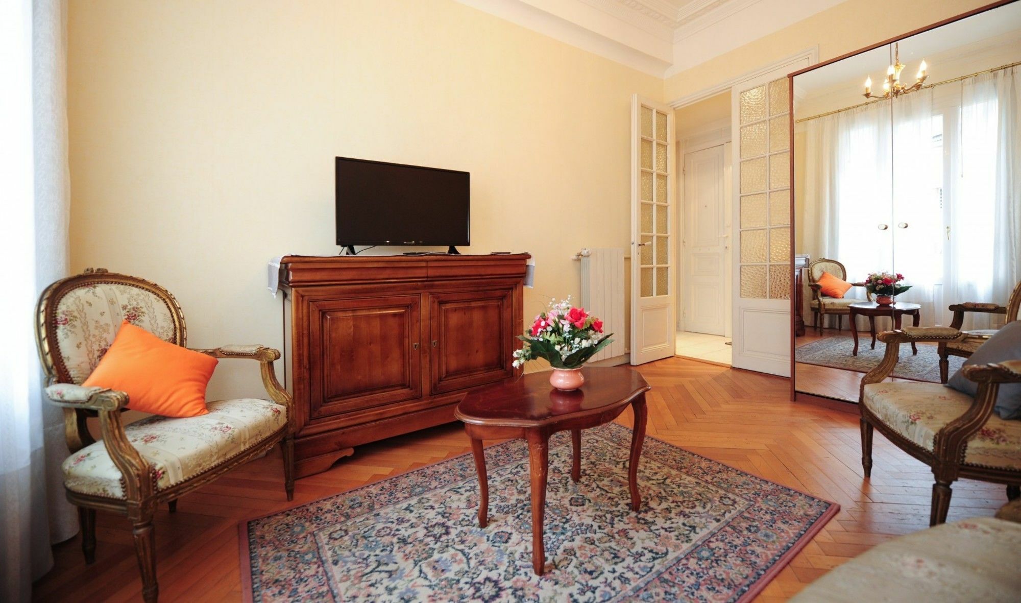 Appartement Minuetto Five Stars Holiday House Nizza Exterior foto
