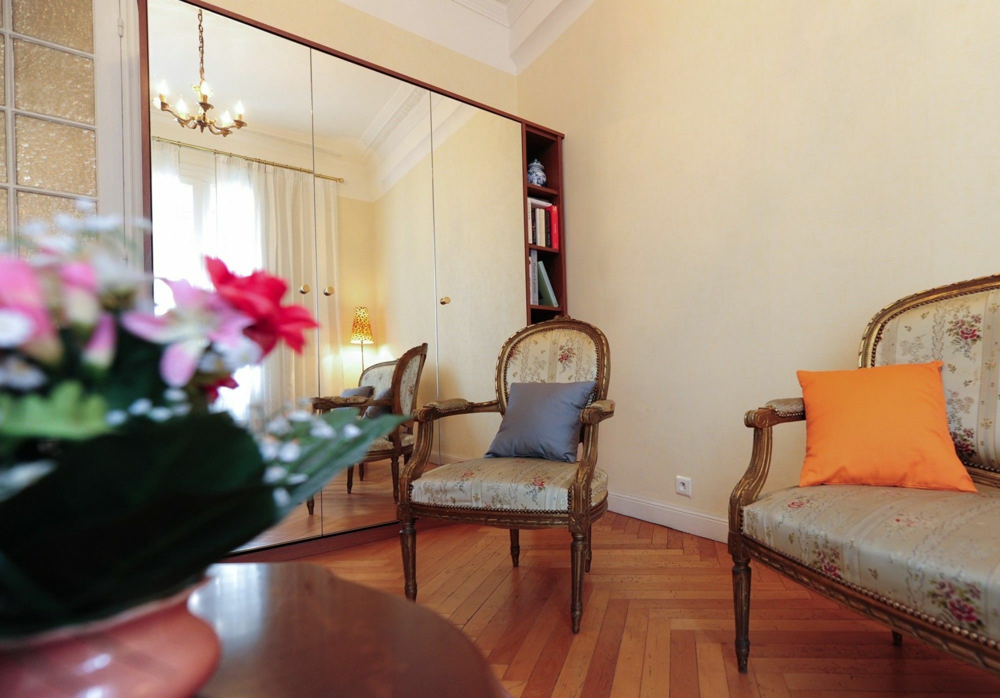 Appartement Minuetto Five Stars Holiday House Nizza Exterior foto